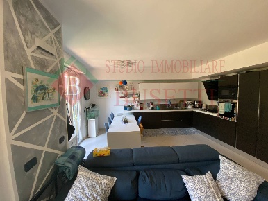 Foto Appartamento in Viale Italia, Castellanza di 76 m² con 3 locali