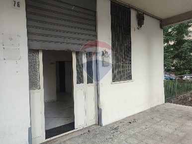 Foto Locale commerciale in Via Sardegna, Catania Palermo - Indipendenza