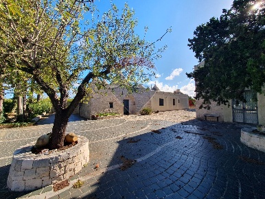 Foto Baita in Strada Monte Tre Carlini, Martina Franca di 300 m² in vendita