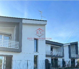 Foto Villa a schiera in Via Dei Templari, Reggio nell'Emilia Orologio