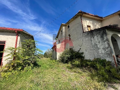 Foto Rustico in Contrada Serretelle, Benevento San Vito di 145 m²