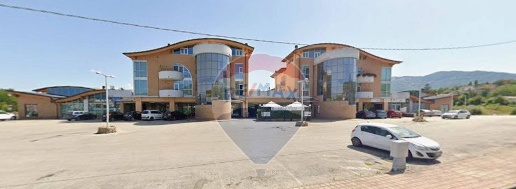 Foto Locale commerciale in via roma, Scoppito di 115 m² con 1 locali