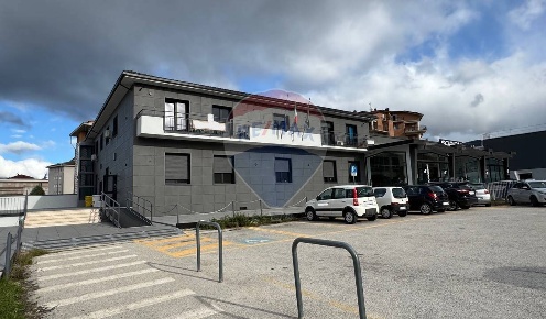 Foto Ufficio in via XXV Aprile, L'Aquila Pile di 300 m² in affitto