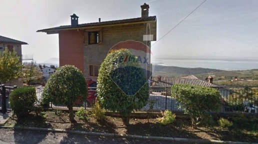 Foto Casa indipendente in Via IV Novembre, Passignano sul Trasimeno