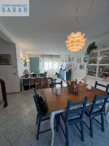 Foto Casa indipendente in Via Unità D'Italia, Camaiore Capezzano Pianore