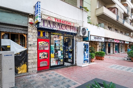 Foto Attività commerciale in Via Marchese Di Villabianca, Palermo di 30 m²