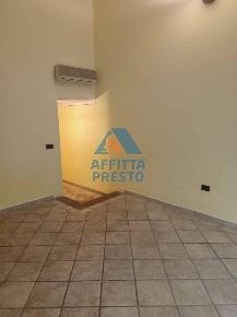Foto Attività commerciale a Empoli di 33 m² con 1 locali in affitto