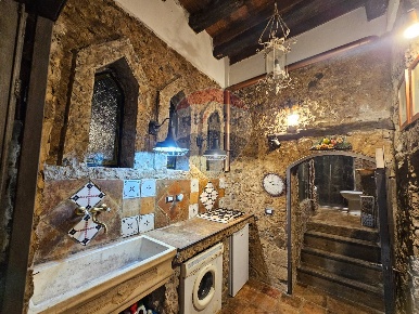 Foto Appartamento in Largo Barbuti, Salerno Centro Storico - Teatro Verdi