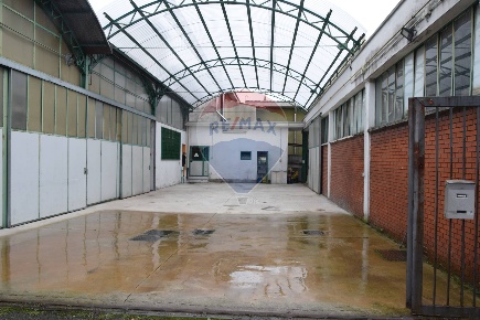 Foto Capannone industriale in Via 4 Novembre, Cabiate di 426 m² in vendita