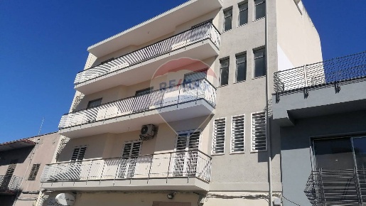 Foto Appartamento in Via Armando Diaz, Bari Palese di 118 m² con 4 locali