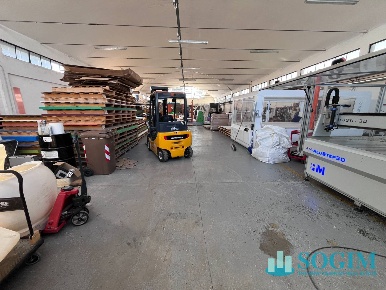 Foto Capannone industriale in via Dante Alighieri, Abbiategrasso di 700 m²