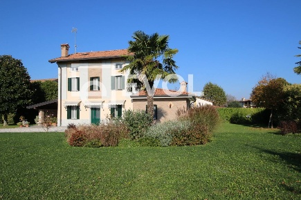 Foto Villa singola in Via Caterina Percoto, Rivignano Teor Rivignano