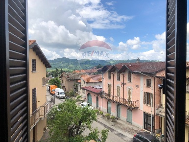 Foto Appartamento in Nino Bixio, Gualdo Tadino Centro di 130 m² in vendita