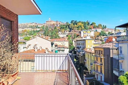 Foto Appartamento in via nullo, Bergamo Centro di 60 m² con 2 locali