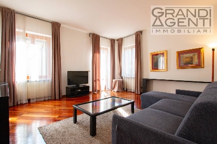 Foto Appartamento in VIA MAZZINI, Verona Centro Storico di 120 m²