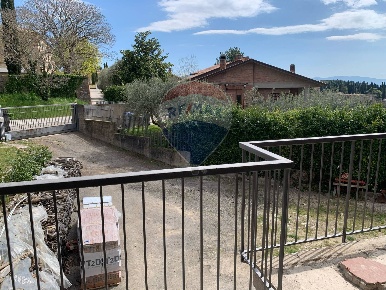 Foto Appartamento a Perugia Monteluce - Ponte Rio di 200 m² con 4 locali