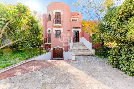 Foto Villa singola in Via Carlo Giancaspro, Bari Santo Spirito di 381 m²