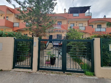 Foto Villa a schiera in VIA DOTTOR. GIACINTO PERRONE, Modugno di 160 m²