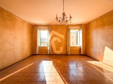 Foto Appartamento a Jesi Centro Storico di 68 m² con 3 locali in vendita