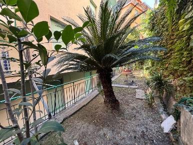 Foto Appartamento in Via Zeffiro Massa 96, Sanremo Ospedale di 62 m²