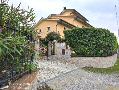 Foto Villa unifamiliare in C.a. Monsigliolo, Cortona Camucia Monsigliolo
