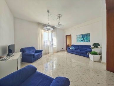 Foto Appartamento in Piazza Giacomo Matteotti 8, Sarzana Centro in vendita