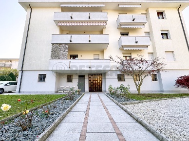 Foto Appartamento in Via dei Camaldolesi, Vicenza Anconetta di 90 m²