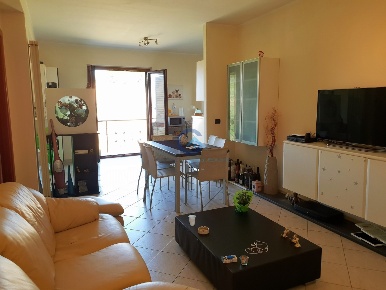 Foto Appartamento a Catanzaro Catanzaro Lido di 105 m² con 4 locali