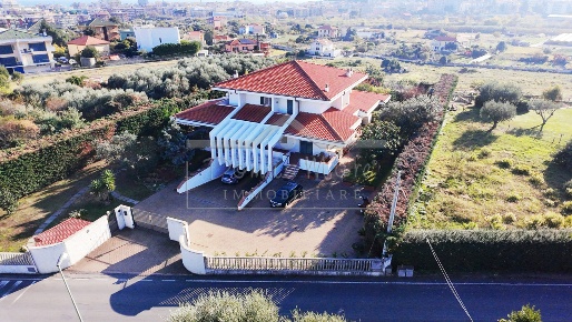 Foto Villa bifamiliare in Via per Pineland 25 bis, Borghetto Santo Spirito