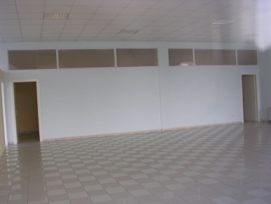 Foto Locale commerciale in Via Viaccia, Lucca Sant'Anna di 790 m²