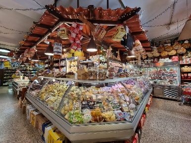 Foto Attività commerciale in Via Ruffini 10, Ventimiglia Centro Città