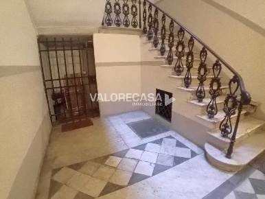 Foto Appartamento a Carrara Centro di 193 m² con 10 locali in vendita