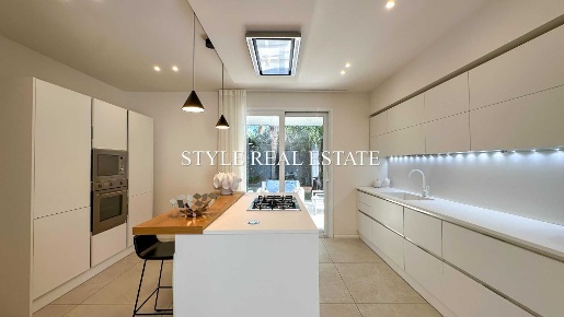 Foto Villa unifamiliare in Via Professore Lino Romano 25, Siracusa