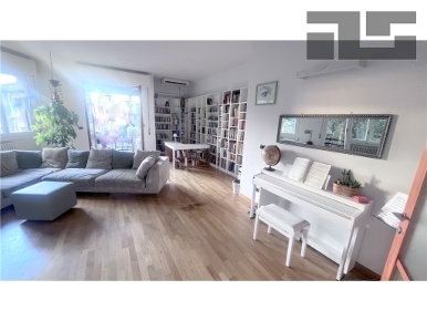 Foto Appartamento in VIA MARCONI, Firenze Campo di Marte di 192 m²