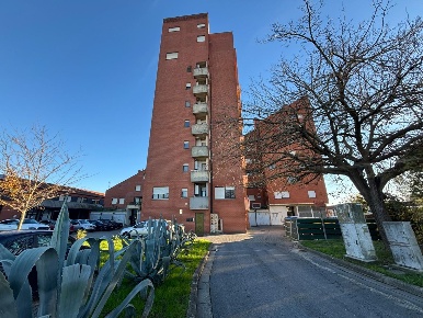 Foto Appartamento a Pontedera Oltrera di 83 m² con 4 locali in vendita