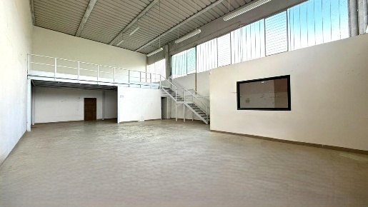 Foto Capannone industriale a Bientina Guerrazzi di 200 m² con 3 locali