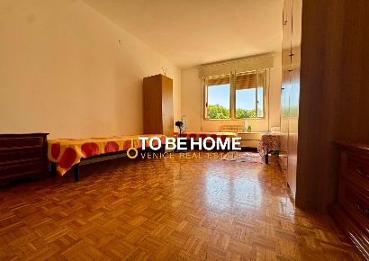 Foto Appartamento a Venezia Mestre di 126 m² con 7 locali in vendita