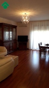 Foto Appartamento a Lecce Poligono - Via San Cesario di 100 m² con 3 locali