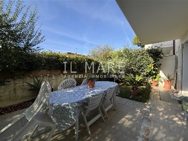 Foto Villa a schiera a Massa Rinchiostra - Quercioli di 180 m² con 6 locali