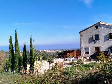 Foto Rustico a Pollutri Centro di 205 m² con 9 locali in vendita