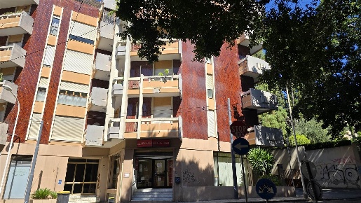 Foto Garage in VIALE MERELLO 18, Cagliari Tuvixeddu di 5 m² con 1 locali