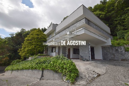 Foto Villa unifamiliare in Via Monte Rosa, Dormelletto di 130 m² in vendita