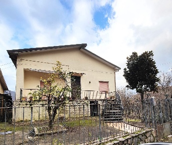 Foto Villa unifamiliare in via buonuominini  04, Serino Sala di 155 m²