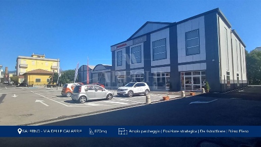 Foto Negozio in VIA DELLE CALABRIE, Salerno Zona Industriale - San Leonardo