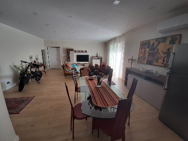 Foto Appartamento a Latina Pantanaccio di 160 m² con 5 locali in vendita