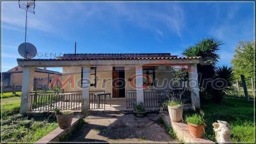 Foto Villa unifamiliare a Canicattì di 70 m² con 2 locali in vendita