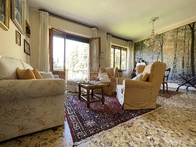 Foto Appartamento a Siena Fuori Porta Romana di 128 m² con 5 locali