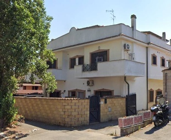 Foto Appartamento in Via Dei Monti Di San Paolo, Roma Acilia di 50 m²