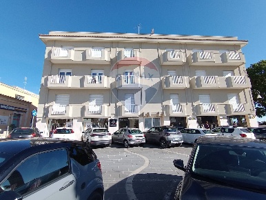 Foto Appartamento in Piazza Europa, Rosolini di 182 m² con 10 locali