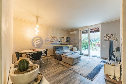 Foto Villa a schiera in via magellano, Cerro Maggiore Centro di 158 m²